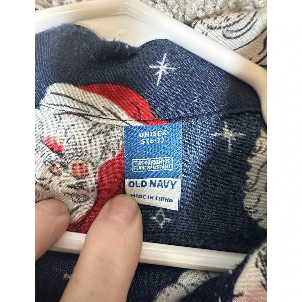 Old Navy Kids Santa Christmas Pajama Set Unisex Size Small( 6-7) Blue